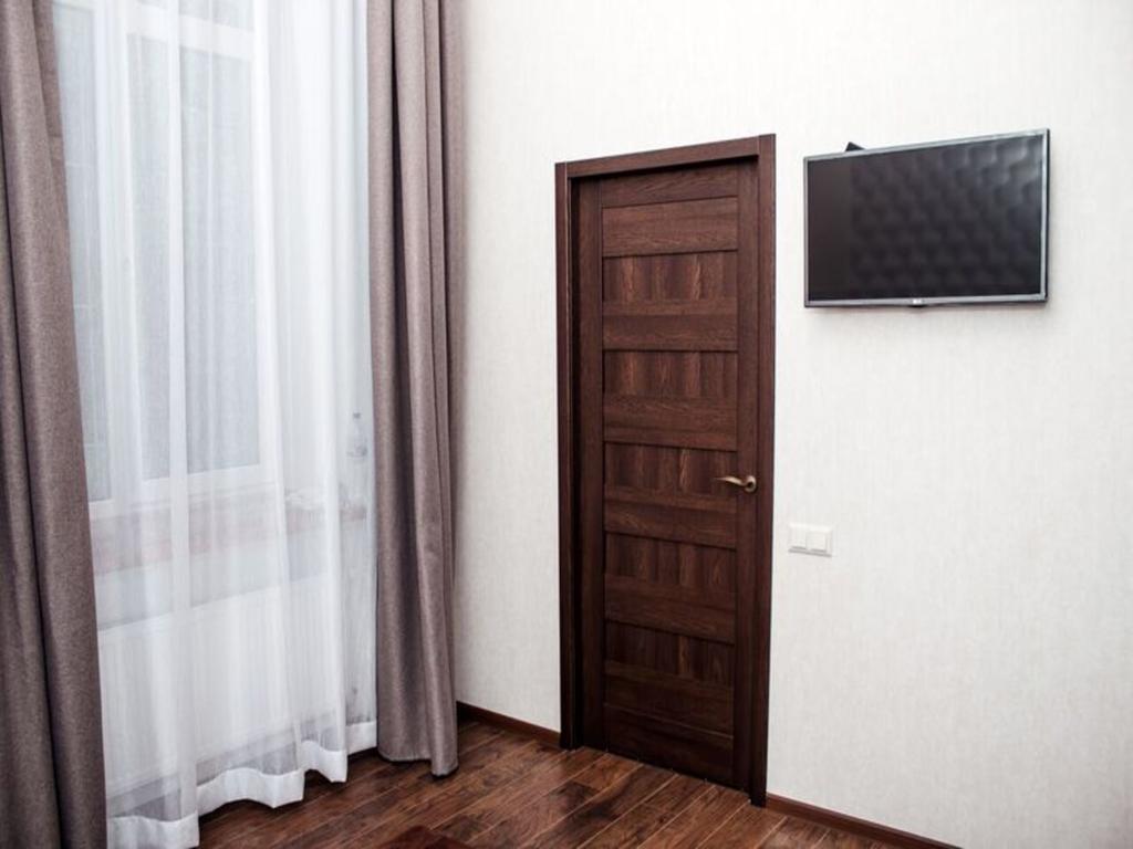 Apartment In The City Center In The House With Atlantes Odesa Exterior photo